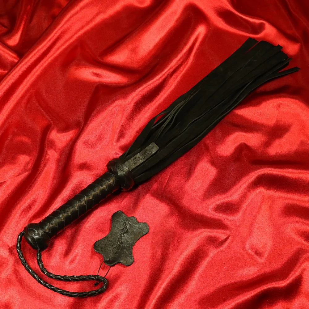 Kort mocka BDSM-flogger 36-svansad svart från Chambers of Love