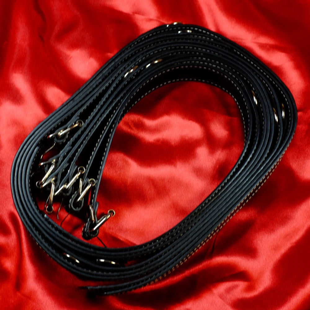 PU-läder bondage remmar 6-delat set – svarta bondage remmar med karbinhake och D-ring – BDSM bondage från Chambers of Love sortiment