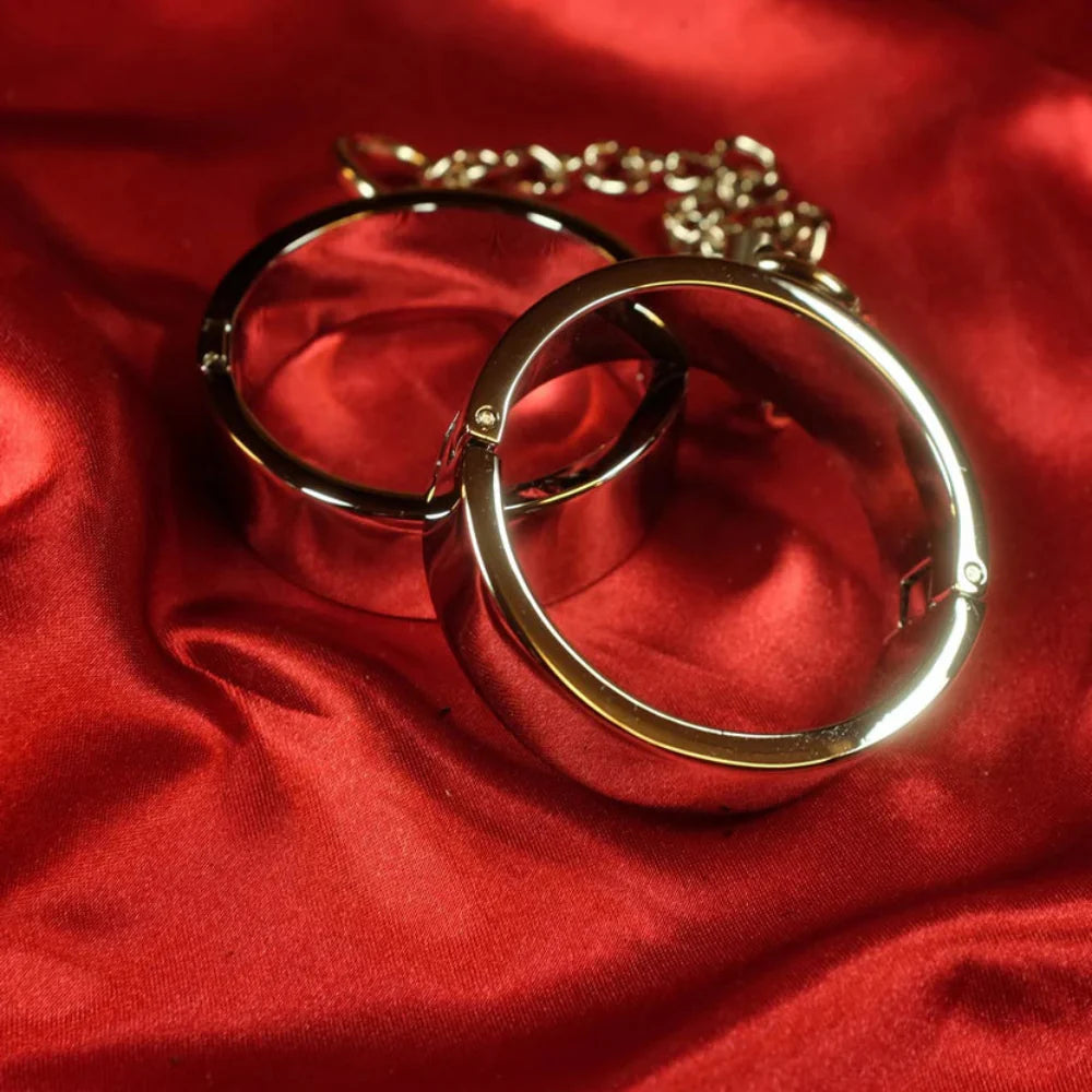 BDSM-Handschellen aus Edelstahl