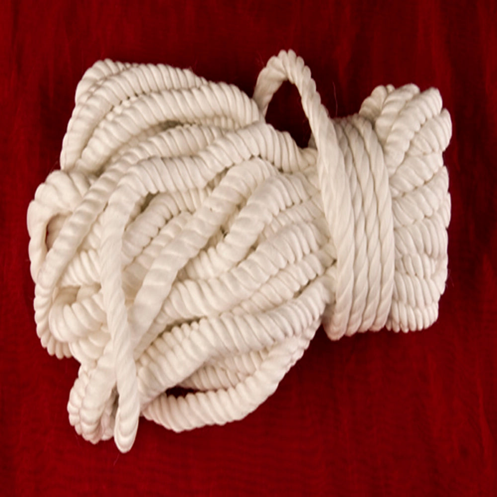Silkes Bondage Rep Vit från Chambers of Love i silke 10 meter långt och 7 mm tjockt för bondage